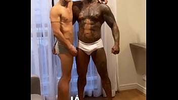 Tatuado Hetero Fode O Médico - Bastidores free video